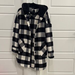 RDI women’s Black and White Plaid Jacket